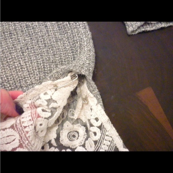 Loft  Grey sweater with lace hem-Sz M - Picture 6 of 6